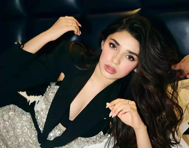 Krithi Shetty Glamour Photos